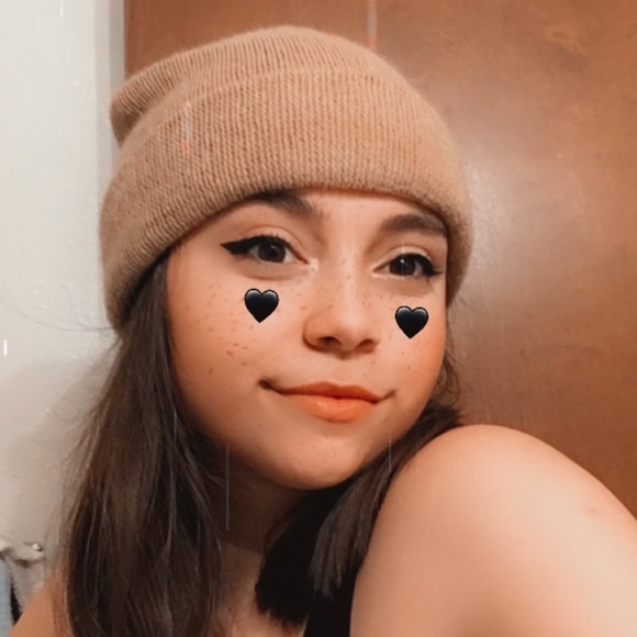 Meet your Posher, Isabelle - Picture 1 of 1